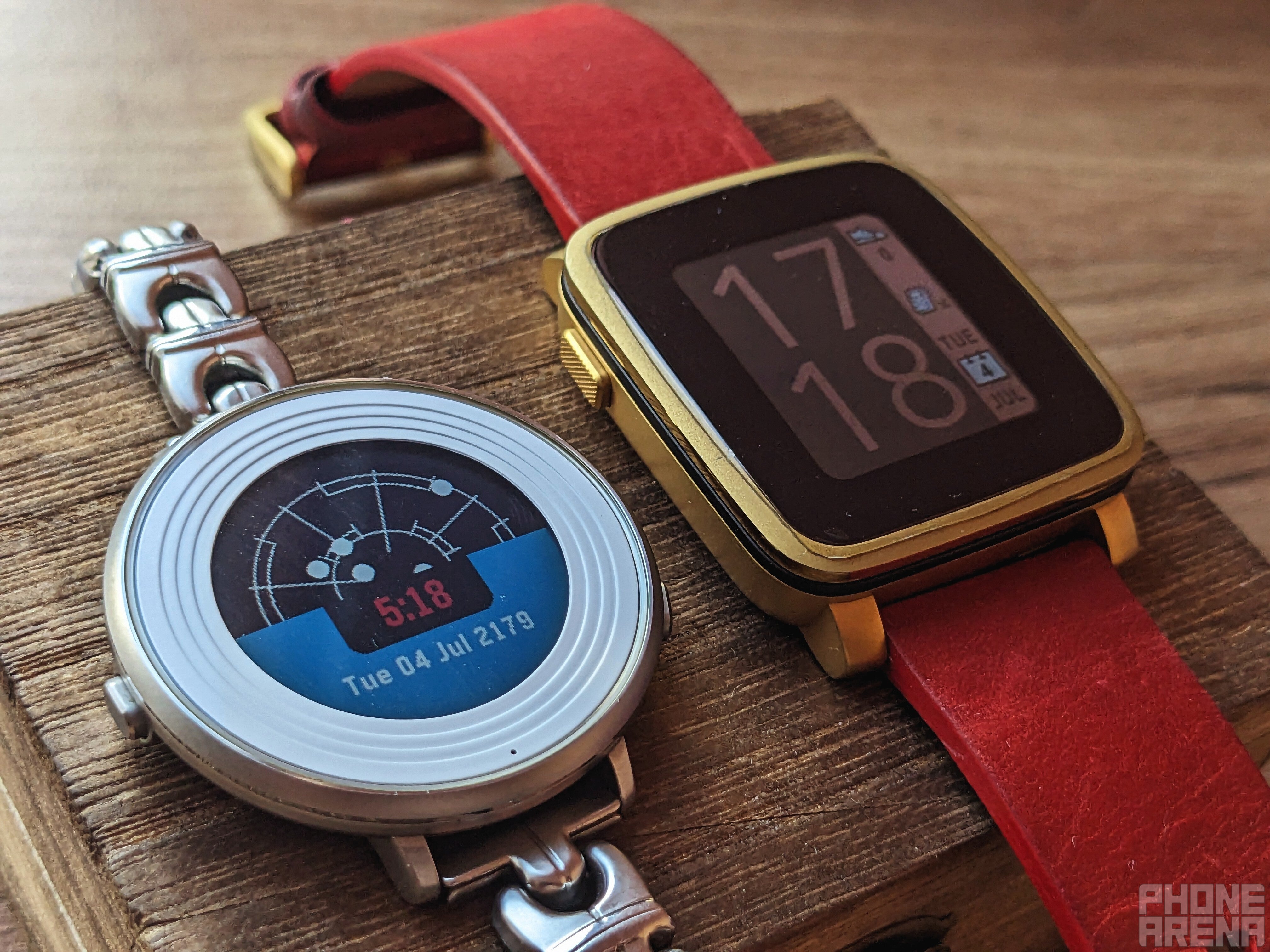 Yes, that&#039;s a watchface based on the radar from Aliens. Yes, it turns with you. Yes, it is amazing. | Image credit - PhoneArena - Pebble crushed the competition, so beating Samsung is all it took to be the Smartwatch King?