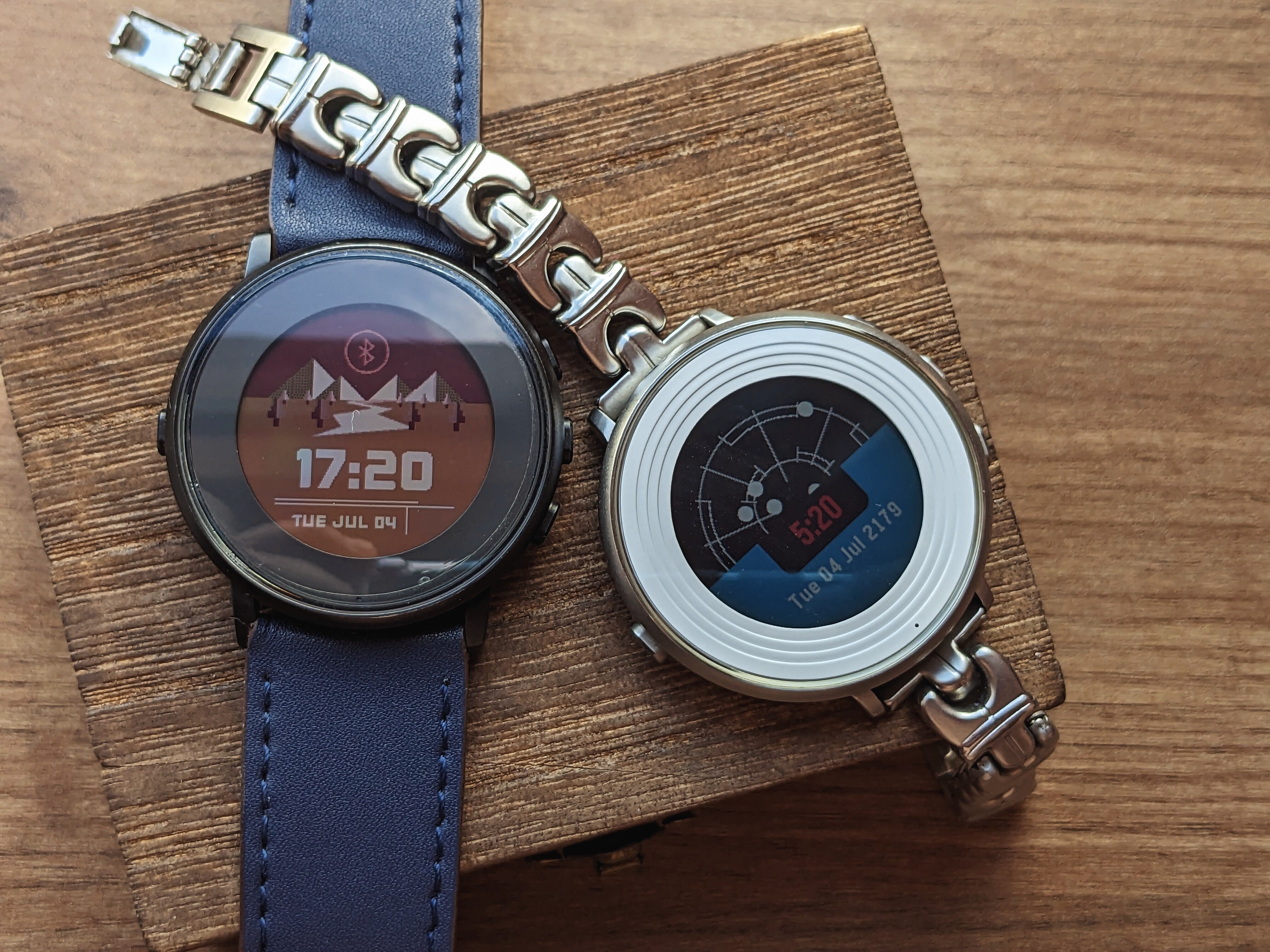 The Pebble Time Round is a great example of how minor changes can bring a whole new vibe to a design. | Image credit - PhoneArena - Samsung and Google need to stop trying to reinvent the smartwatch, because it already exists