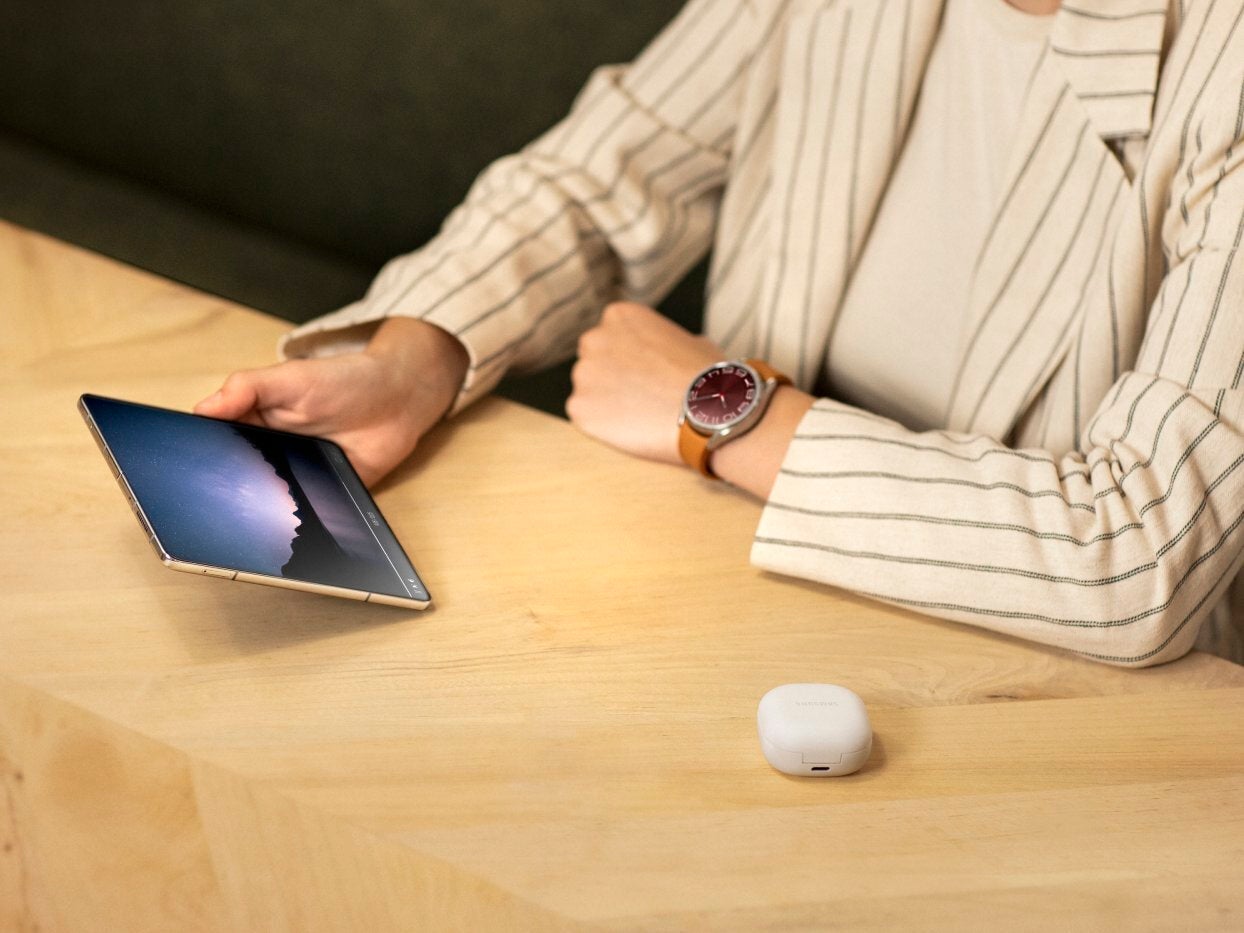 This could’ve been us, Samsung, but I’m not a woman and the Z Fold 5 isn’t dustproof. - I won’t be getting a Galaxy Z Fold 5 and Samsung is to blame for that