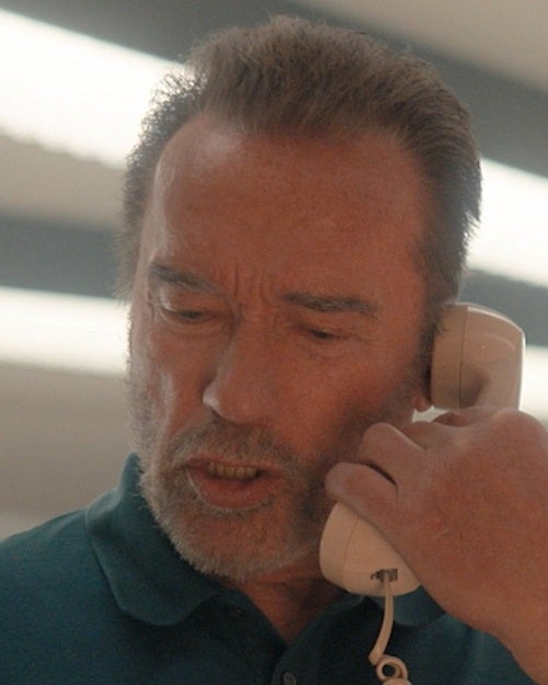 Image Credit&amp;ndash;Arnold Schwarzenegger/Twitter - 5 celebrities who don&#039;t use an iPhone and the surprising reasons why