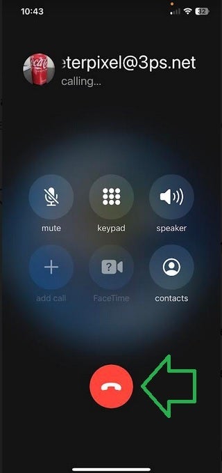 Arrow shows the location of the End Call button in iOS 16 - Latest iOS 17 developer beta returns "End Call" button to the middle of the screen but with a twist