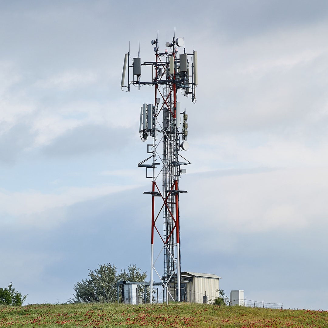 Consulting firm Burns &amp;amp; McDonnell has asked the court to participate in the proceedings involving Dish's extension request - T-Mobile tells the court not to give Dish an extension to buy its 800MHz spectrum