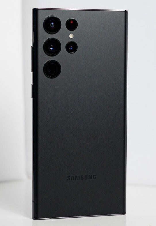 The One UI 6/Android 14 beta is rolling out in some markets to the Galaxy S22 line - Big August update comes to more S23 handsets; One UI 6/Android 14 beta for Galaxy S22 coming soon