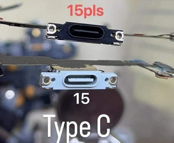 L'immagine mostra presumibilmente le porte USB-C dell'iPhone 15 Plus e dell'iPhone 15: dopo essersi inizialmente opposta alla normativa UE, Apple ora darà una svolta positiva allo switch USB-C