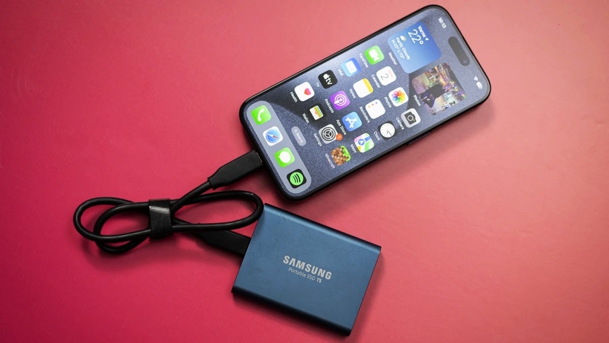 Samsung’s display and SSD look great on the iPhone 15 Pro. - iPhone 15 or iPhone 14 Pro: Shocking but true - going &quot;Pro&quot; is the biggest mistake you can make