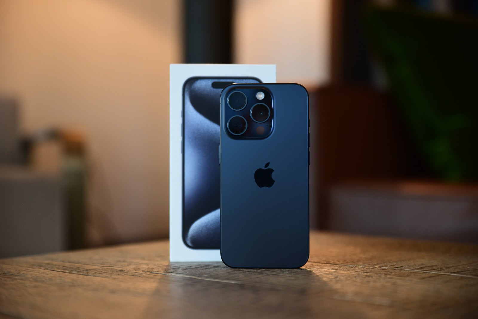 iPhone 12 Pro and Pro Max colors: all the official hues - PhoneArena