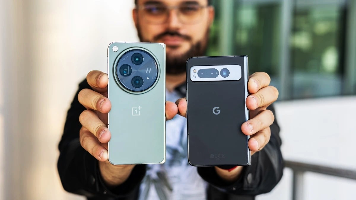 The Pixel Fold's only two advantages over the OnePlus Open seem to be wireless-charging and a higher grade water protection. - Sorry, Google! The incredible OnePlus Open makes the Pixel Fold look like a prototype