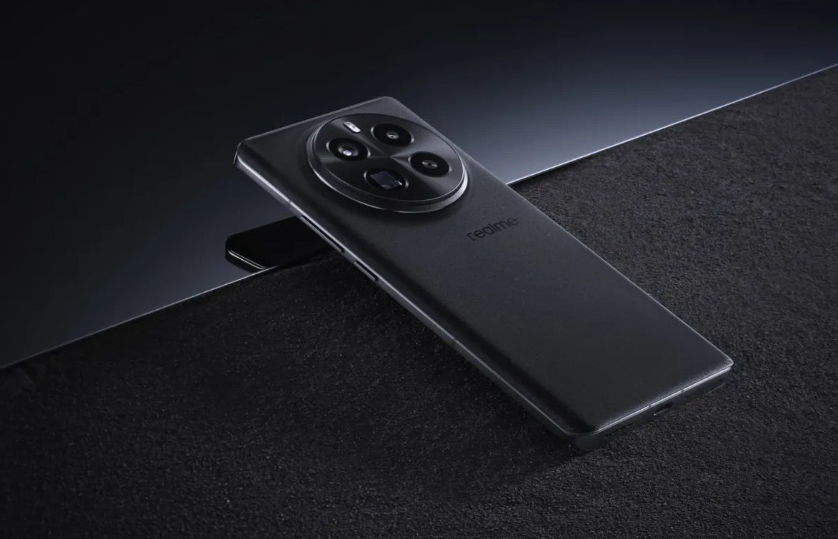 Meet Realme’s new flagship, the powerful and stylish GT5 Pro