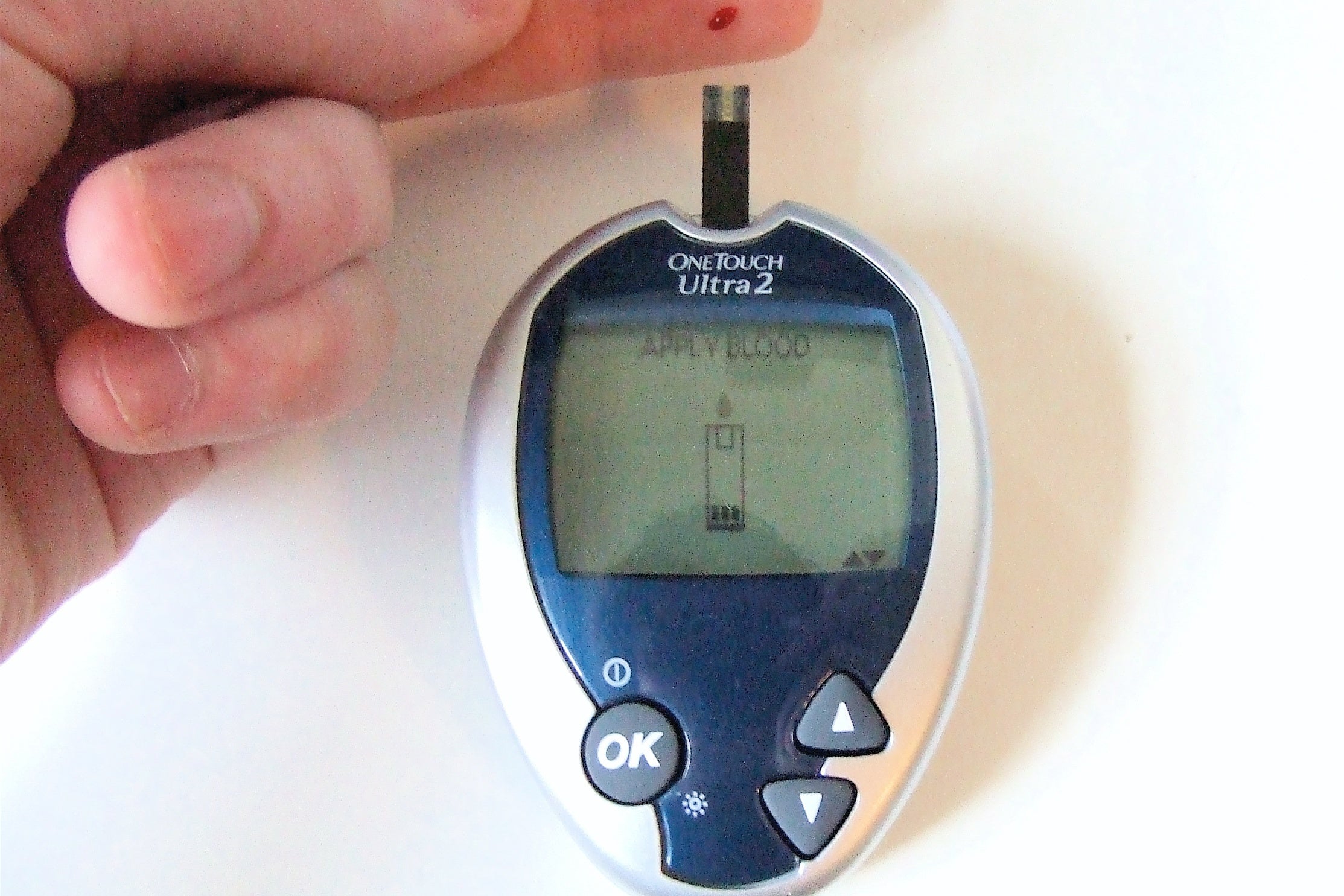 Samsung and Apple want to make this type of blood glucose monitor a thing of the past. - New report details Samsung&#039;s bold Apple-beating health care vision for the future