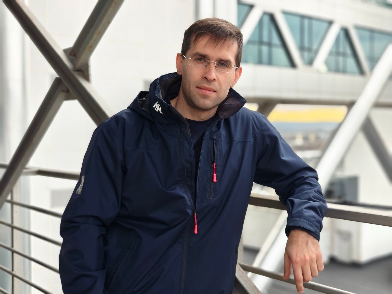 OnePlus 12 photos have natural looking colors and portraits look great - OnePlus is back!