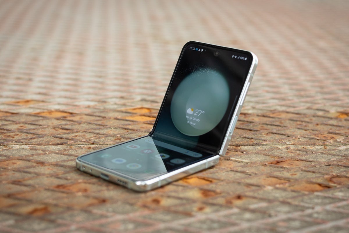 A Samsung pode estar preparando uma atualização significativa de bateria para o ainda distante Galaxy Z Flip 6
