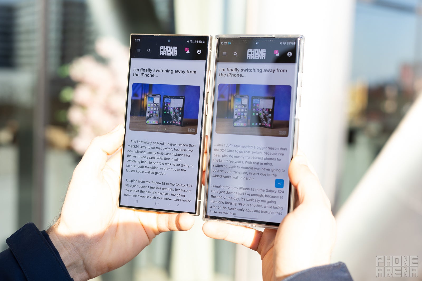 A tela do S24 Ultra (à esquerda) parece quase incrivelmente livre de reflexos em comparação com a do S23 Ultra (à direita).  - O Galaxy S24 Ultra tem uma tela revolucionária sem reflexos: testamos no iPhone e no Pixel
