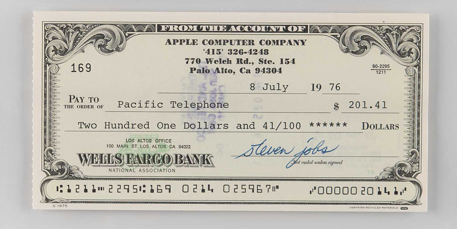 Crédit d'image – Vente aux enchères RR – Le chèque de Steve Jobs des années 70 mis aux enchères : combien vaut un chèque de 200 $ aujourd'hui ?
