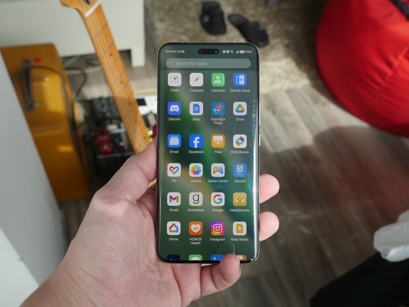The Honor Magic 6 Pro under direct sunlight - Can this Magic phone replace my iPhone?