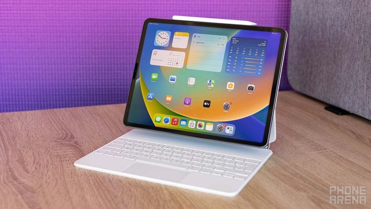 Having a keyboard and trackpad makes a big difference - What&#039;s on my iPad in 2024: favorite productivity apps, how to customize it like a MacBook
