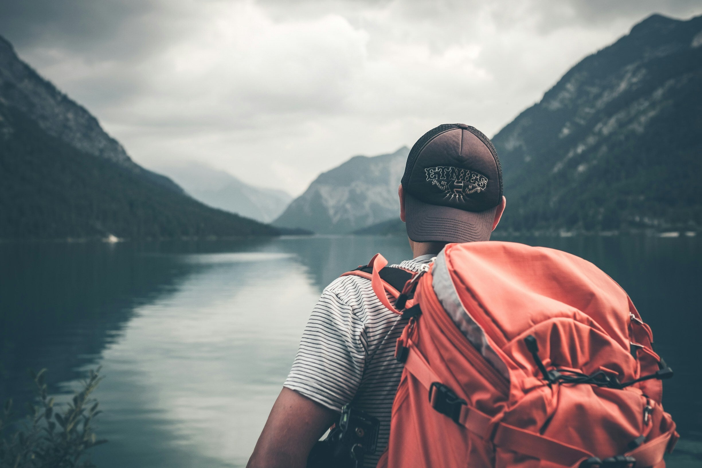 Worried about roaming charges on your smartphone? Make your vacation a blast with these tips