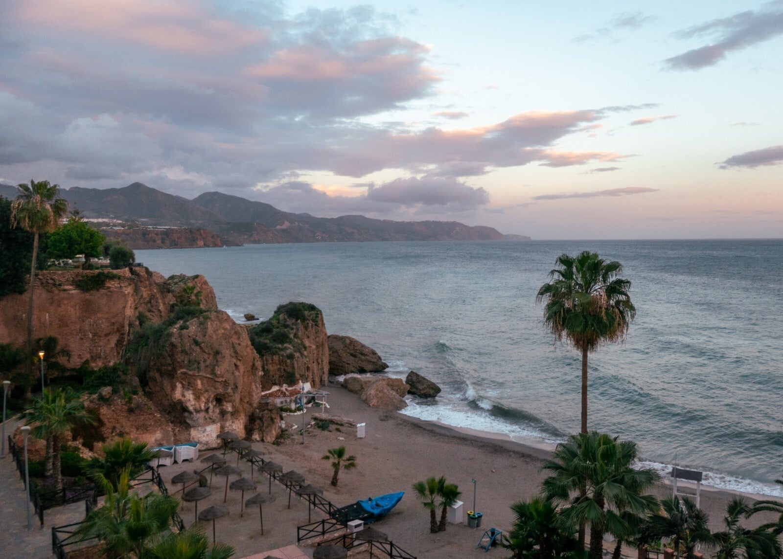 Panasonic TZ200, 1x - I took 500 photos in Spain with this phone and now my dedicated camera is redundant (COMPARISON)