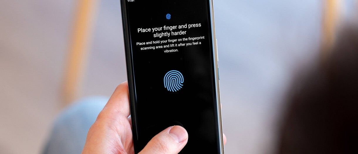 One UI 6.1 has broken the fingerprint scanner on the Galaxy S23 series - One UI 6.1 update breaks the fingerprint scanner on the Galaxy S23 line
