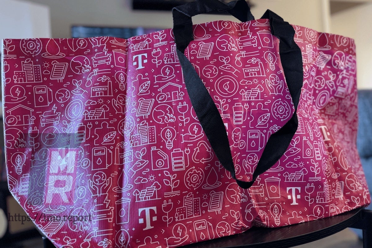 Leaked photos show off snazzy upcoming T-Mobile freebie in all its magenta glory