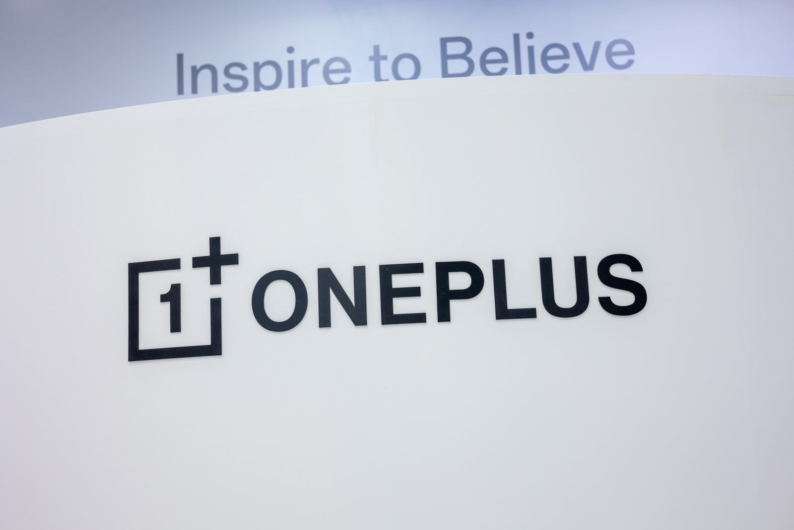 Sem lojas, sem vendas? Como a proibição do OnePlus poderia afetar a empresa na Índia