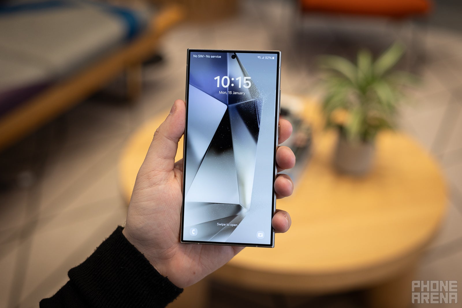 Part AMOLED, part Gorilla Armor (Image credit - PhoneArena) - Galaxy S24 Ultra: I lived with it so you don't have to (but you should)