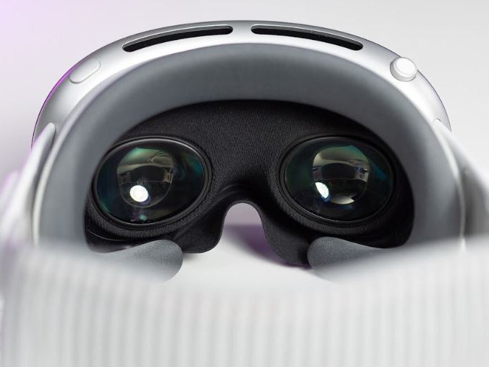 Putting on the Vision Pro transports you to a whole new world. | Image credit — PhoneArena - Former Head of Oculus: Vision Pro is an over-engineered “devkit”
