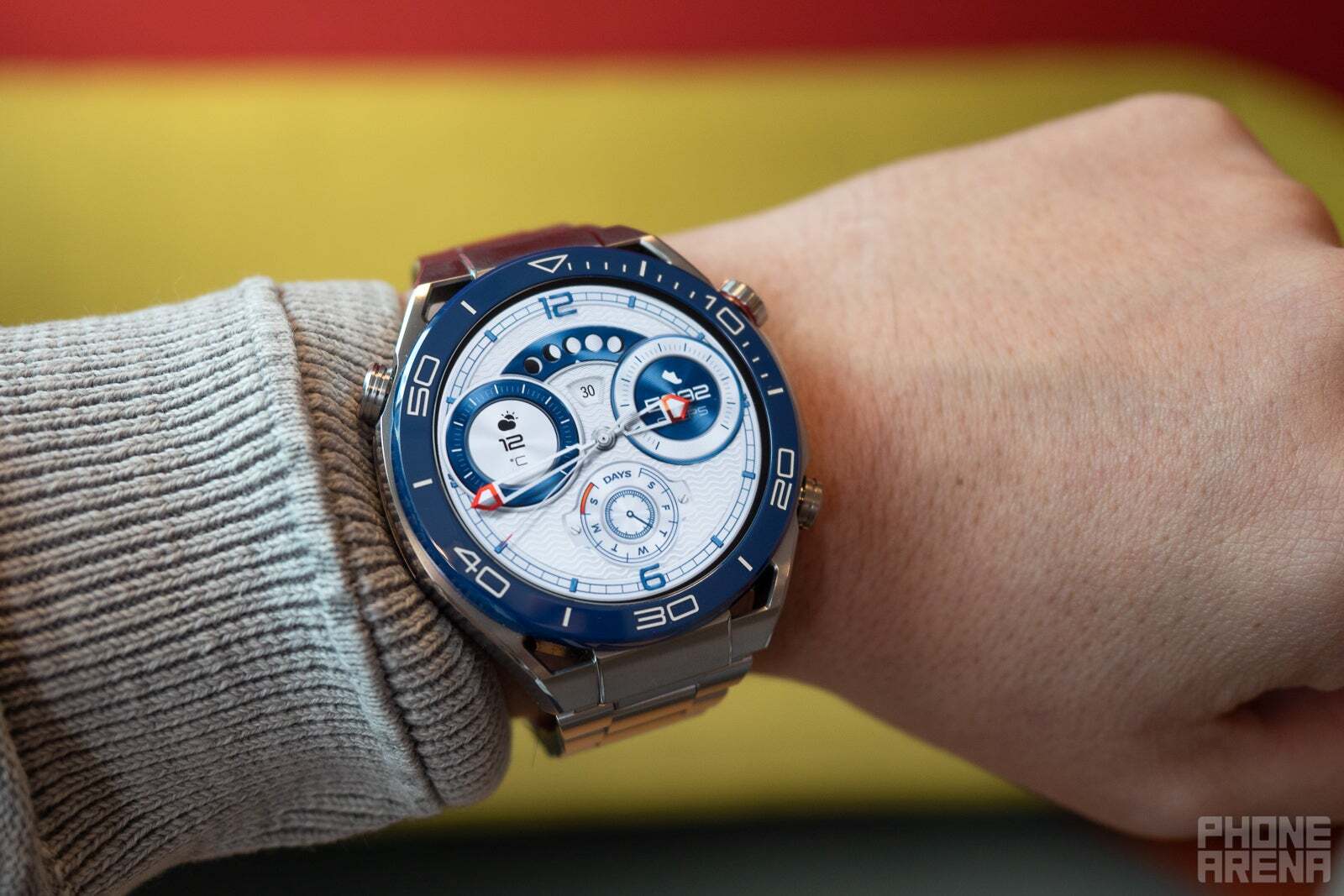 Pretty, isn't it? It costs almost $1000! - Smartwatches are useless. Change my mind!