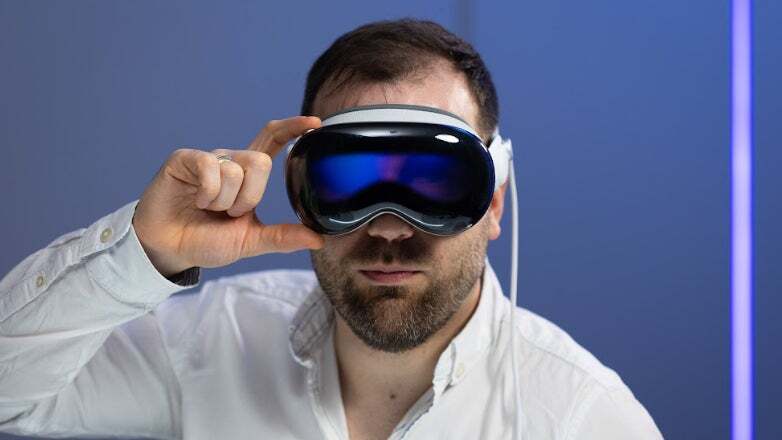Dead and forgotten - Is the iPhone Fold doomed to follow Apple Vision Pro&#039;s fate?