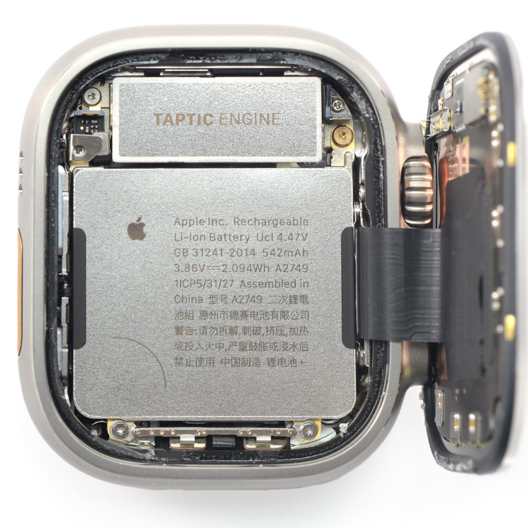 Apple Watch Ultra 2's 564mAh battery (Image by iFixit