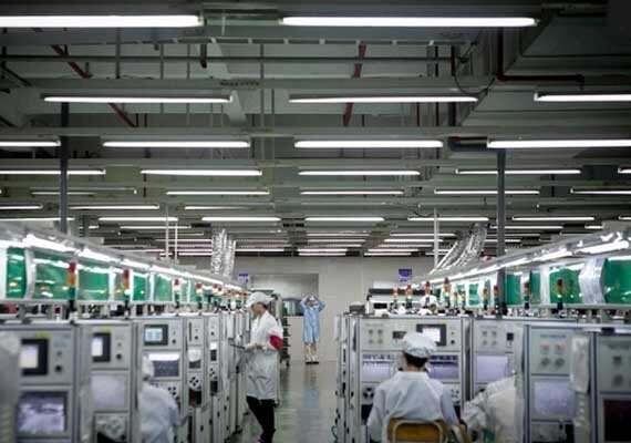 Apple is considering having Foxconn assemble iPads in India - Apple cuts iPhone prices in this market for the first time