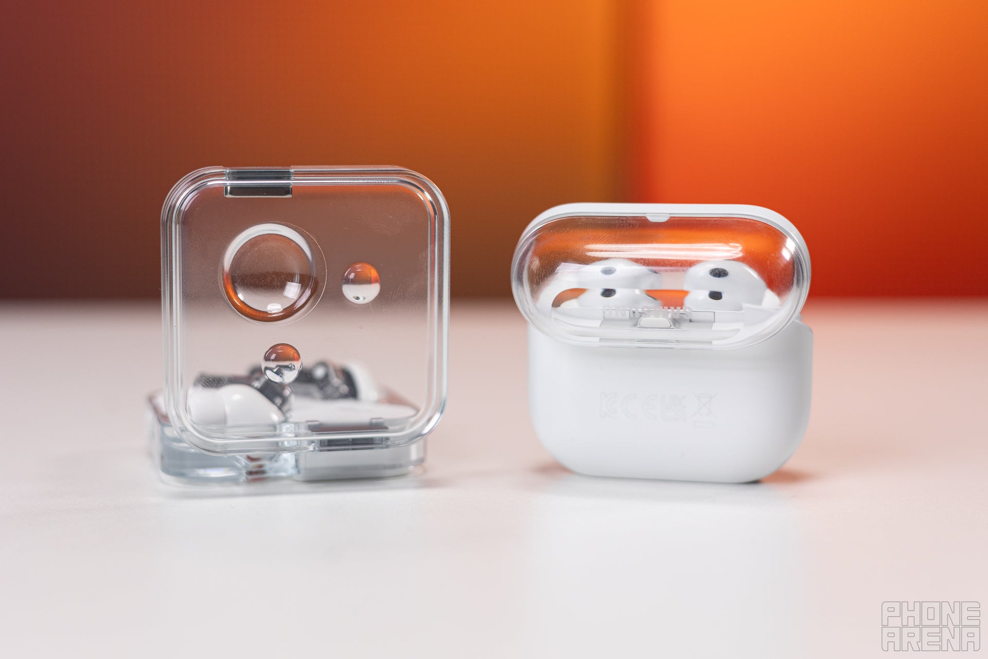 A este color lo llamamos See-through cool (Crédito de la imagen: PhoneArena) - Los Galaxy Buds 3 Pro no (solo) copiaron los AirPods, sino que esta pequeña startup