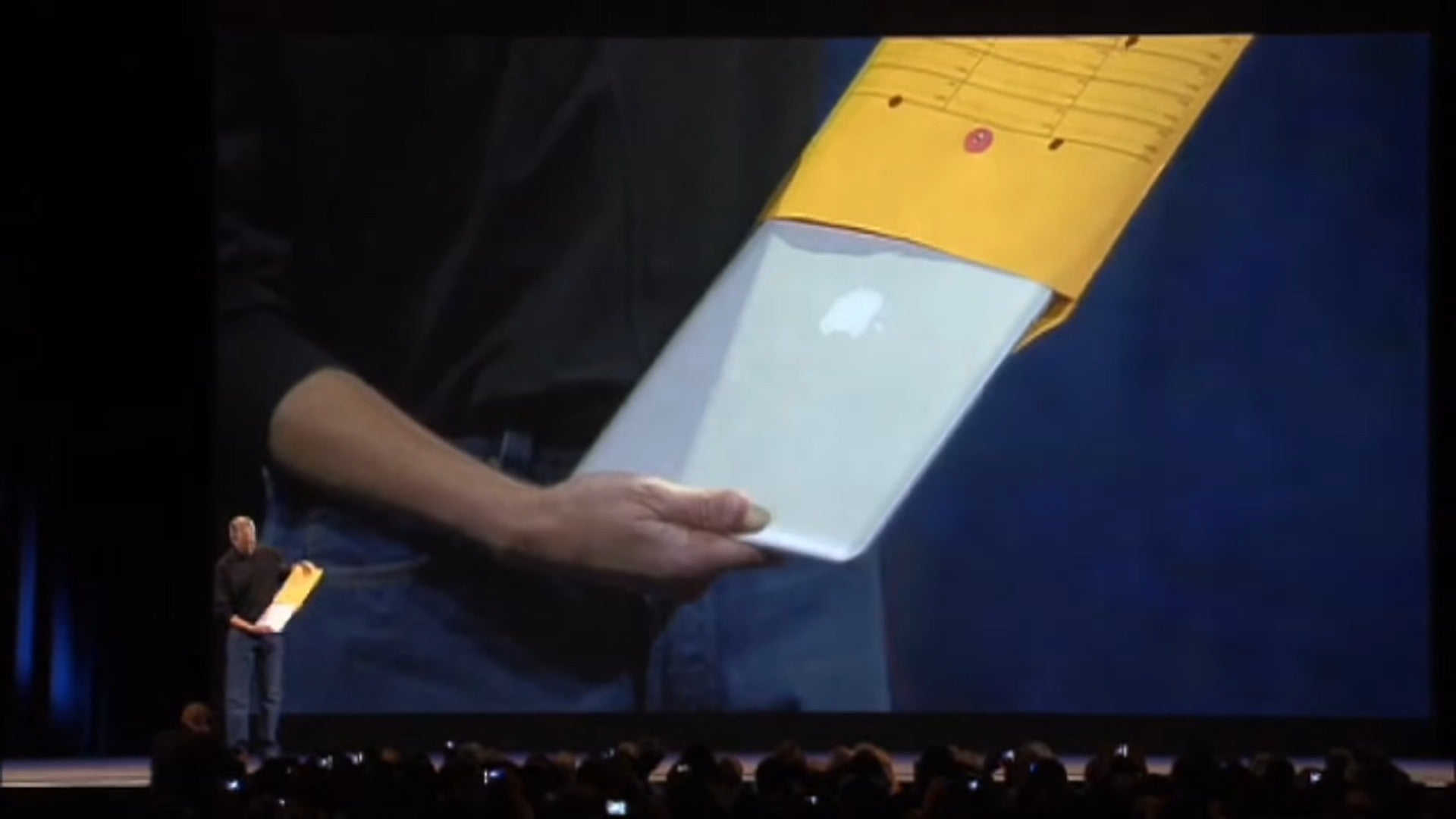 The iconic Macbook Air in an envelope announcement moment - Foldable phones needed a &quot;Macbook Air moment&quot;, and Apple totally missed it