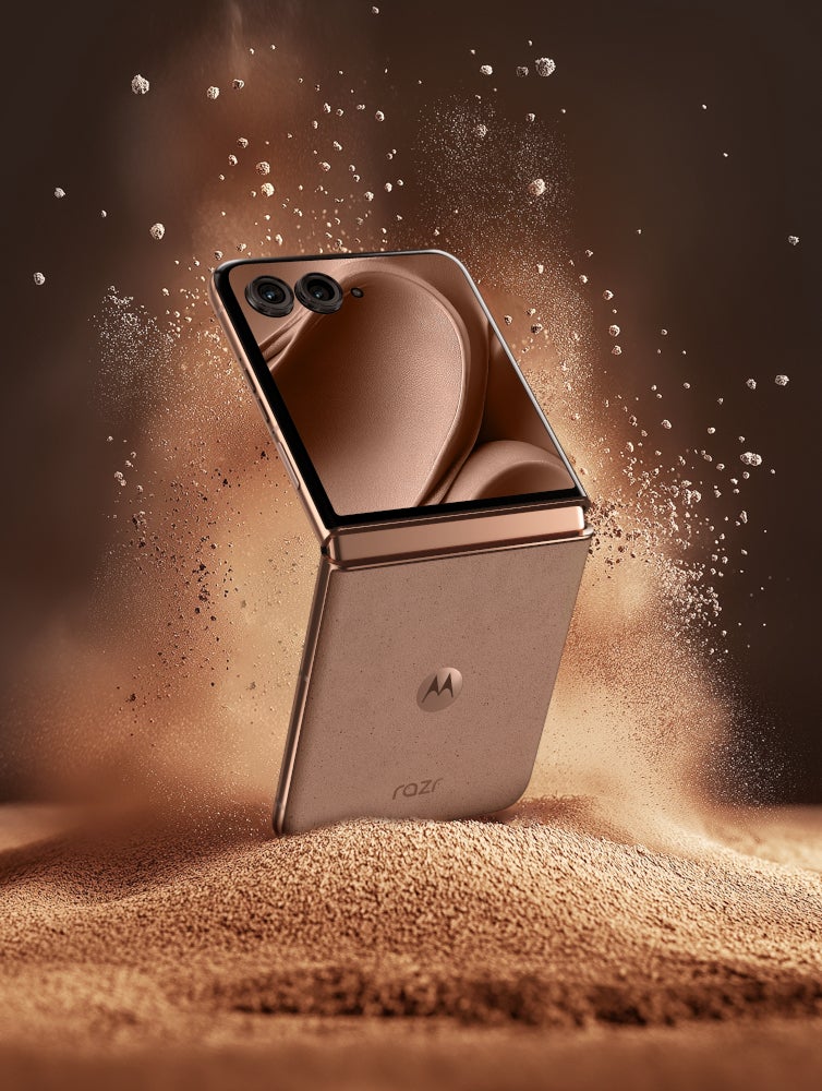 Motorola Razr 50 Ultra / Razr+ in Mocha Mousse