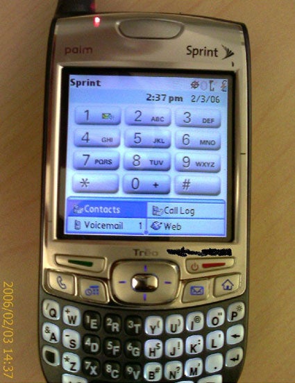 More details about Palm Treo 700p surface the net