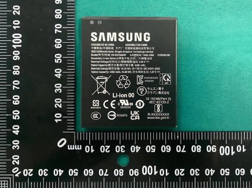 Samsung Galaxy Xcover 8 battery