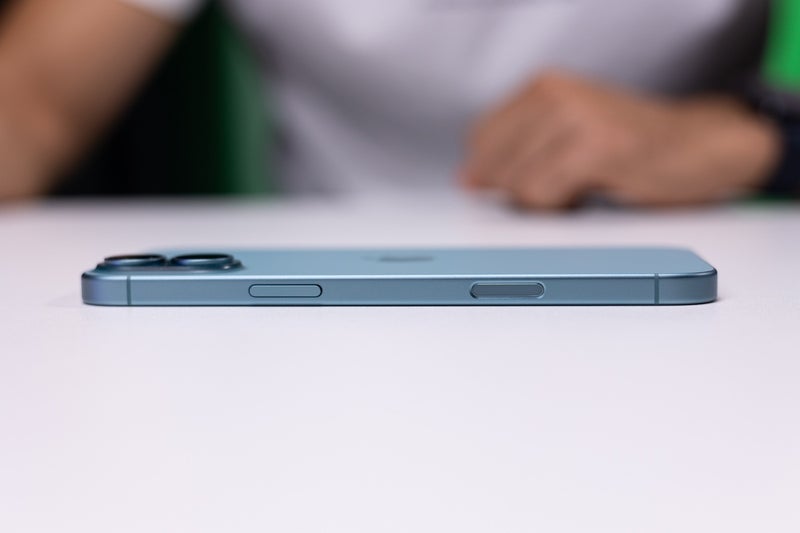 iPhone 16 Plus профиль