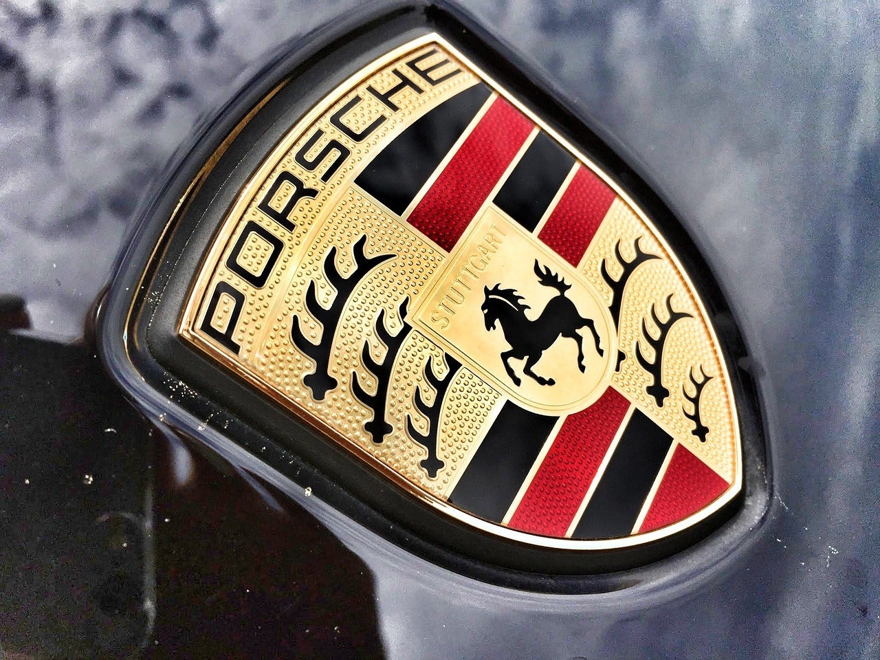 Porsche badge