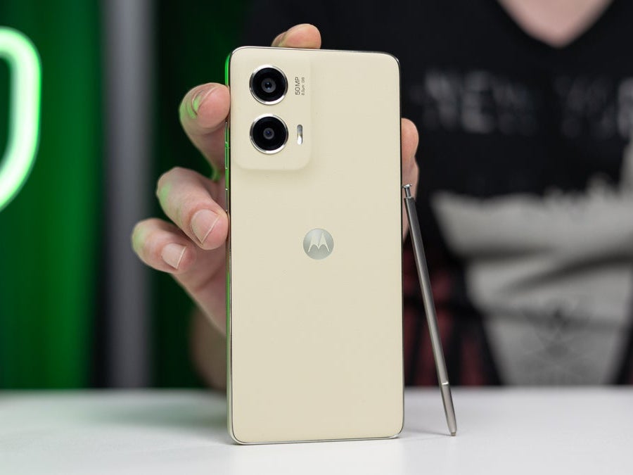 As if looking good wasn&#039;t enough. | Image credit — PhoneArena - Motorola and Lenovo’s Smart Connect ecosystem gets supercharged by AI