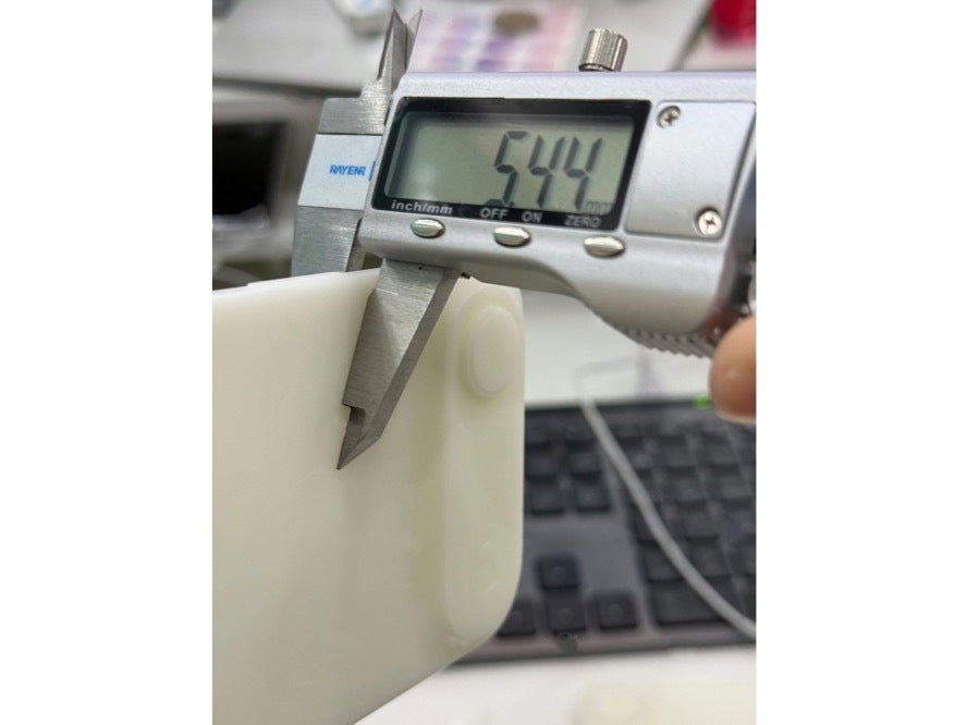 Image credit &amp;mdash; Majin Bu - At 5.44 mm is the iPhone 17 Air a practical choice at all or is it destined to fail?