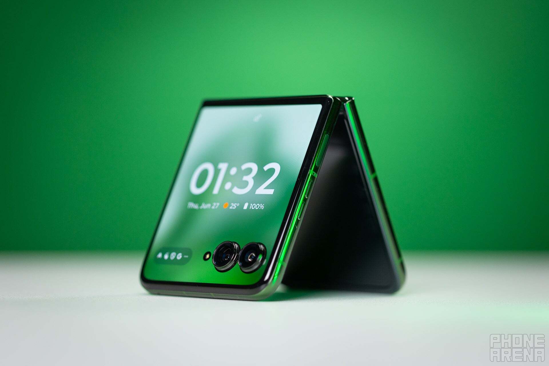 The Motorola Razr Plus (2024) was simply lovely, now we&#039;re waiting for the successor! | Image by PhoneArena&quot;&amp;nbsp - Samsung Galaxy Z Flip 7 under threat from an iconic rival