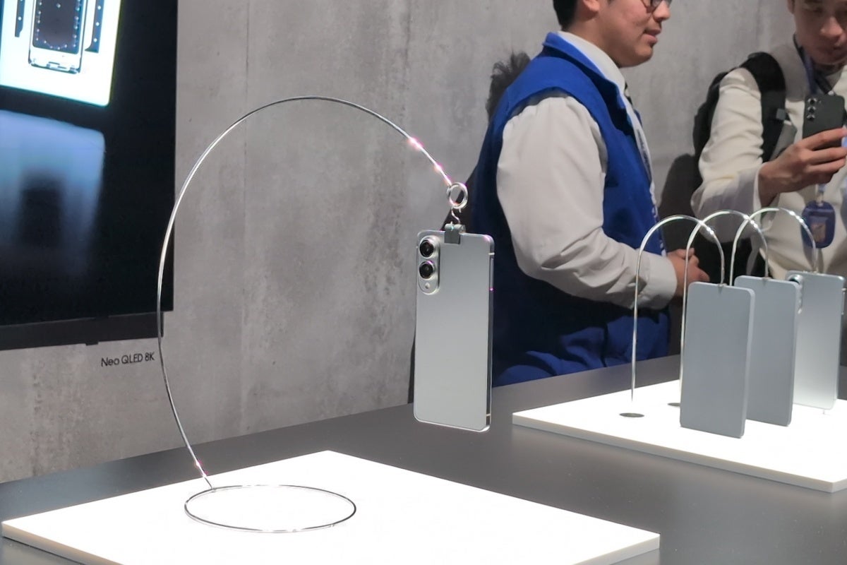 Samsung Galaxy S25 Edge prototype