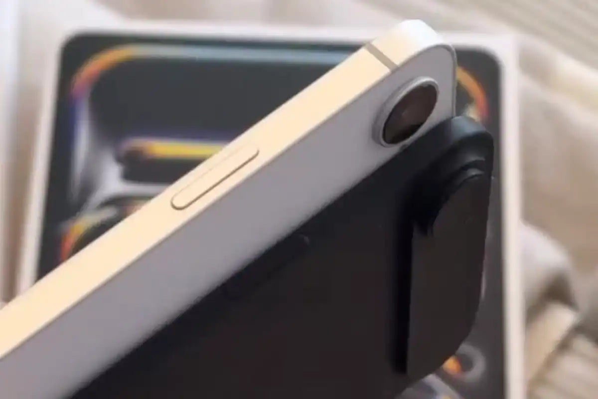 iPhone 17 air dummy next to iPhone 16e