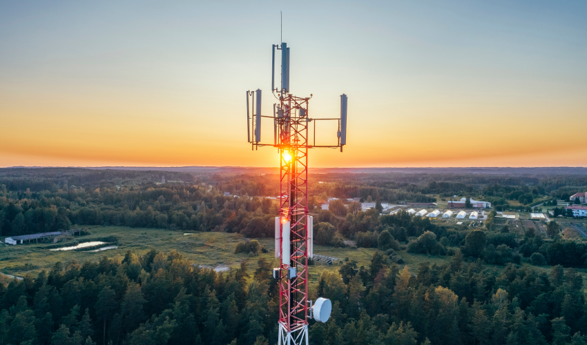 A photo of a cell tower. 