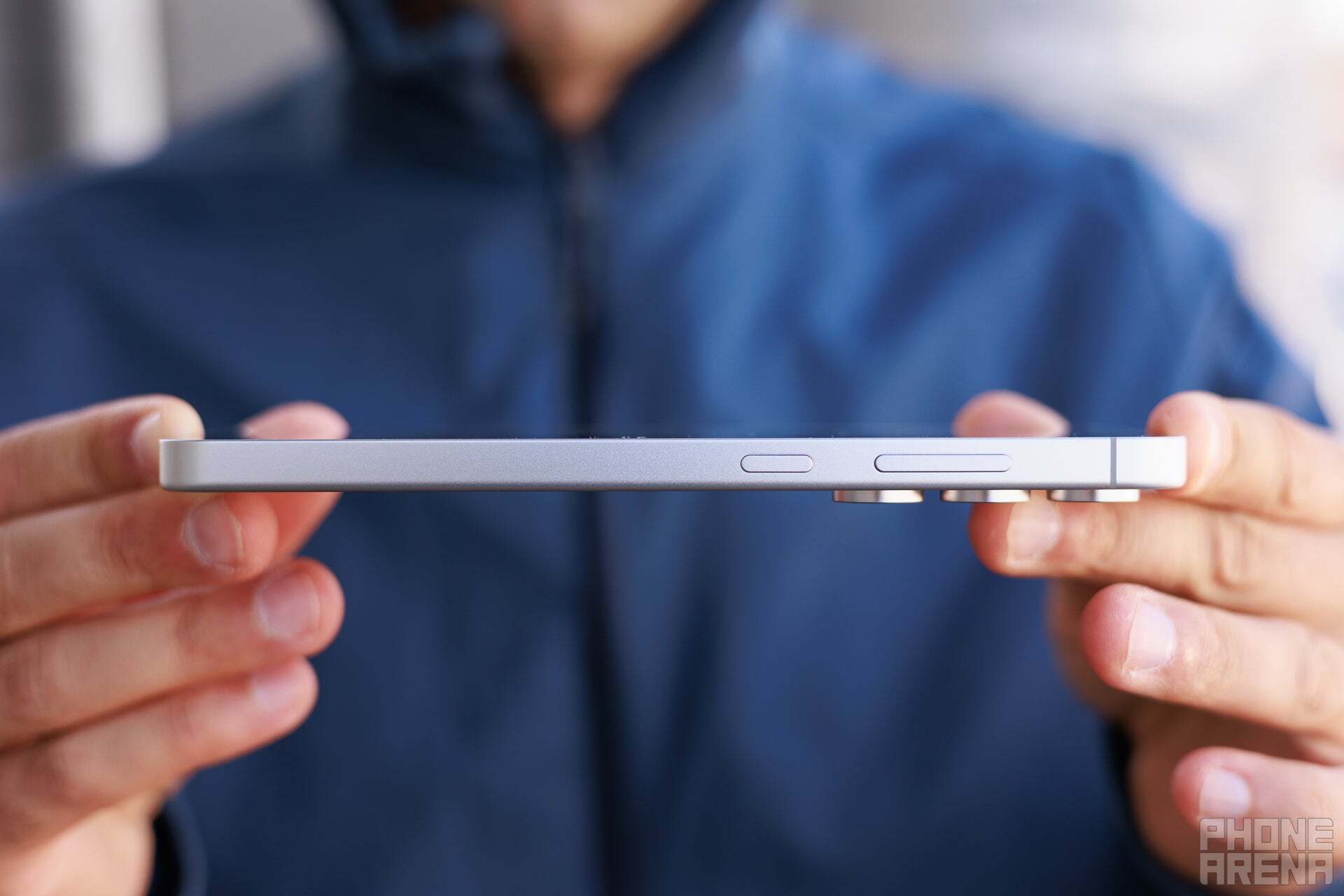 Side view of the Samsung Galaxy 24 FE