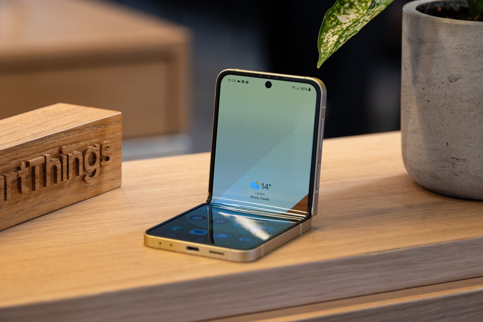 Samsung Galaxy Z Flip 6