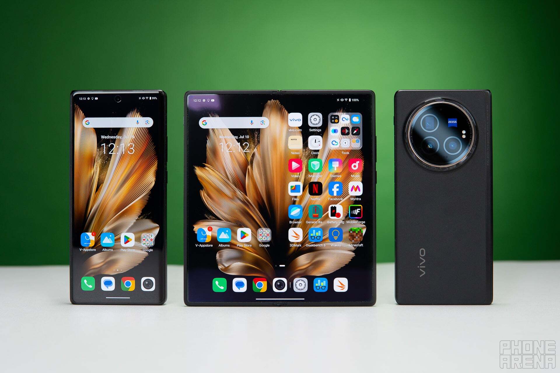 The Vivo X Falt 3 Pro. | Photo credits - Phoneara - Vivo X Fold 5 Leck shows a foldable animal with the largest battery so far