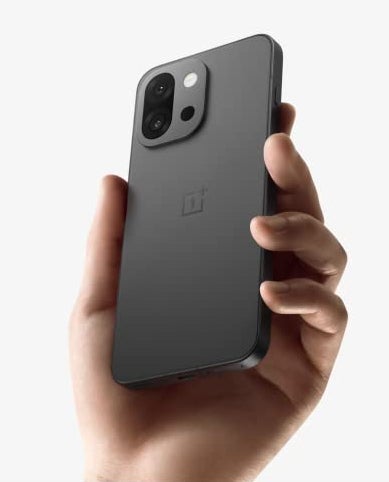 OnePlus' compact flagship is ready for global release