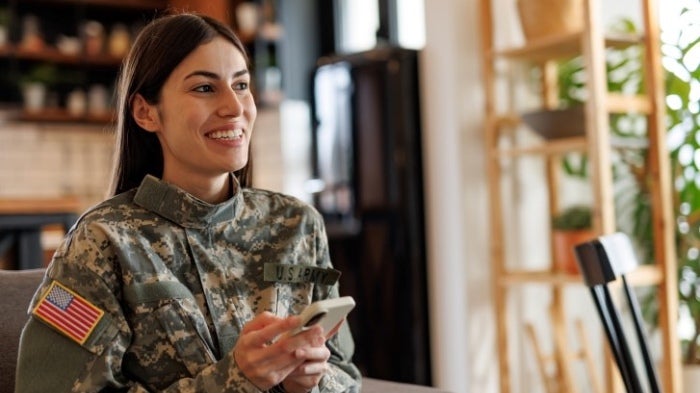 Verizon and Tracfone announce new discounts for select customers