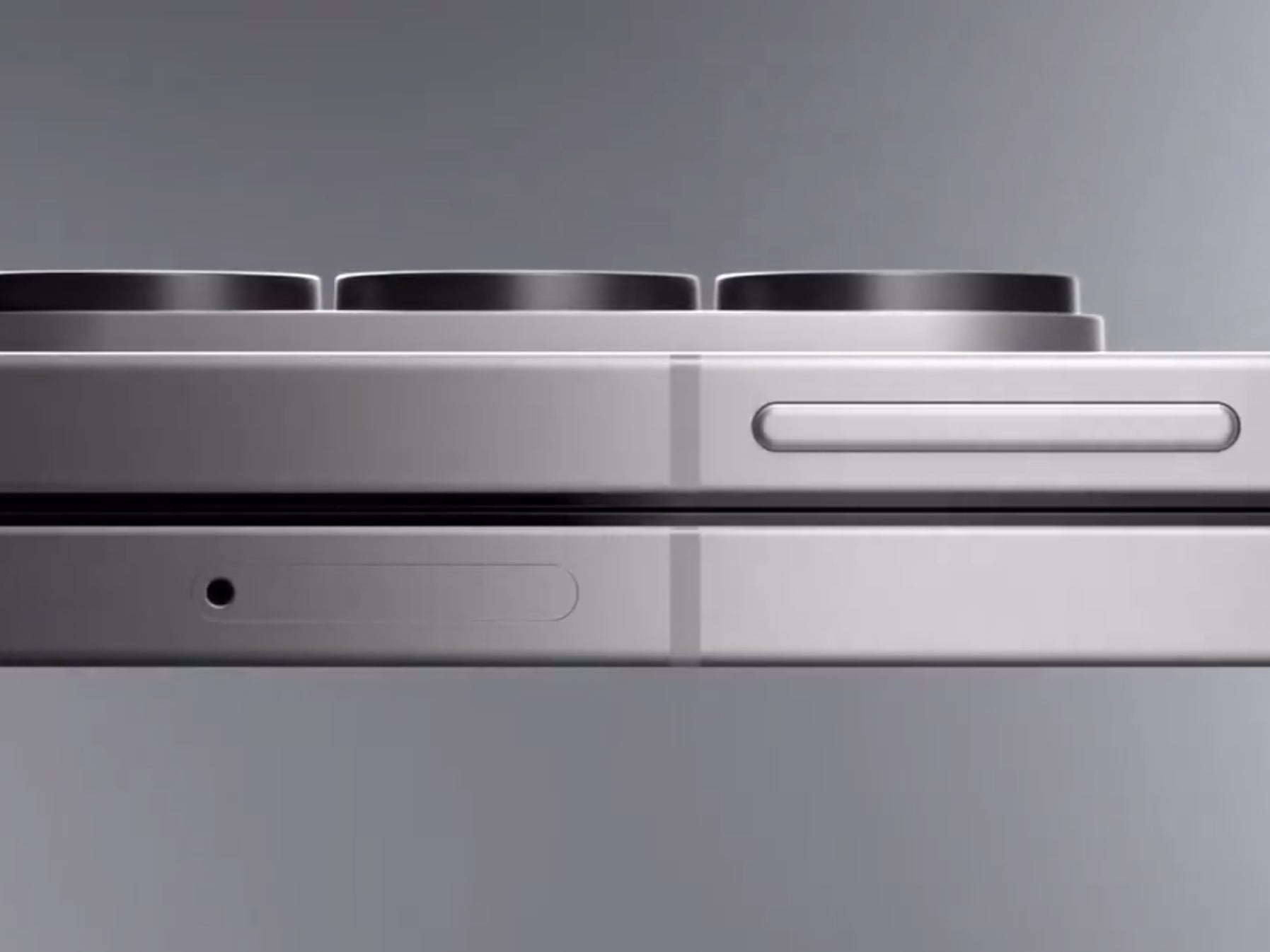 A lacuna de exibição será maior no Galaxy Z Fold 7. Crédito da imagem - Pandaflash - Samsung Galaxy Z Fold 7 Comparação de tamanho e espessura Finalmente vazar, dobre 6 à esquerda no pó