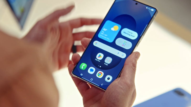 Screenshot of the Samsung Galaxy S25 Ultra displayed by Dieter Bohn on the Android Show